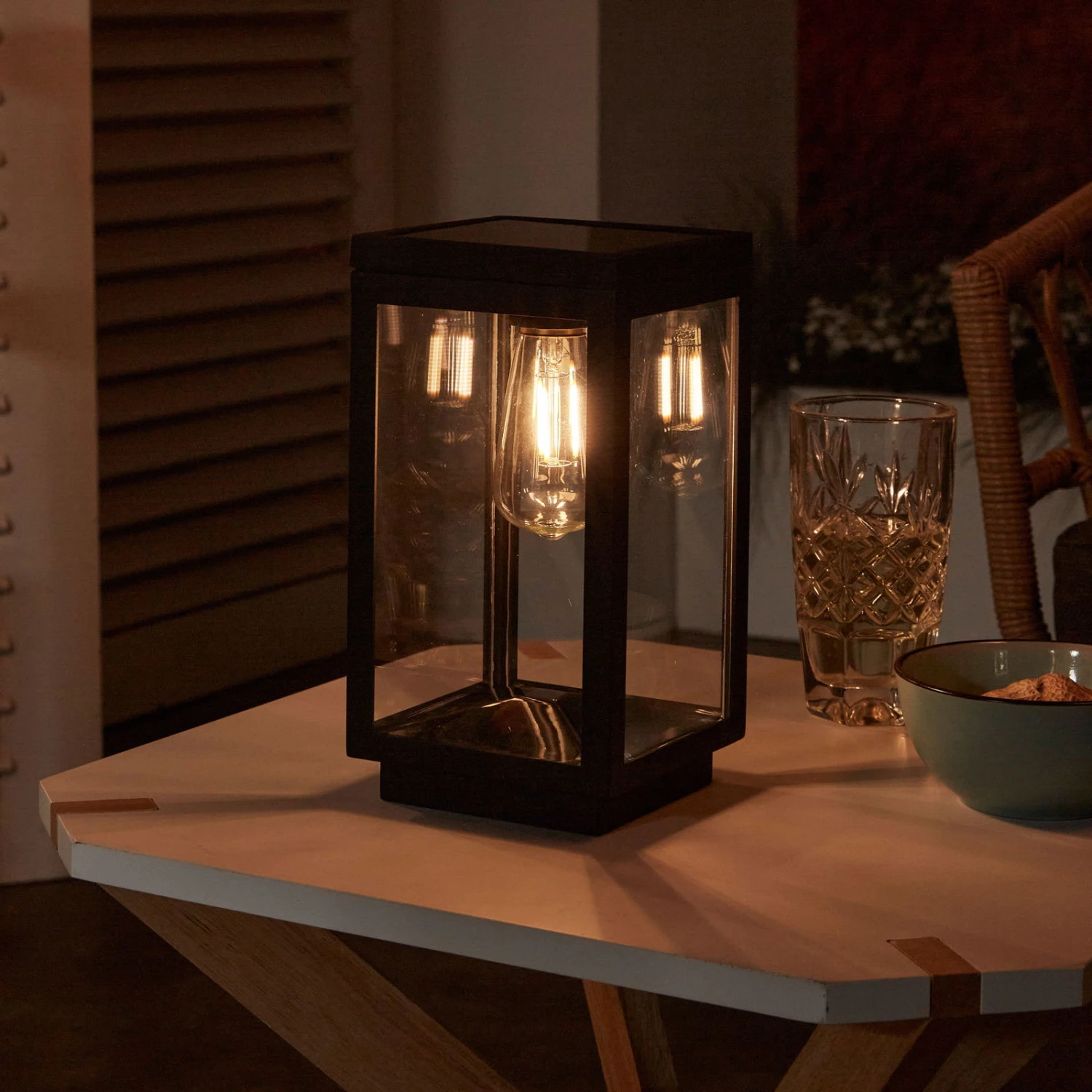 Solar-Tischleuchte 'Amsterdam', Schwarz, Ø 12 X H 22 Cm 4 Solar-Tischleuchte 'Amsterdam', Schwarz, Ø 12 X H 22 Cm – Bild 2